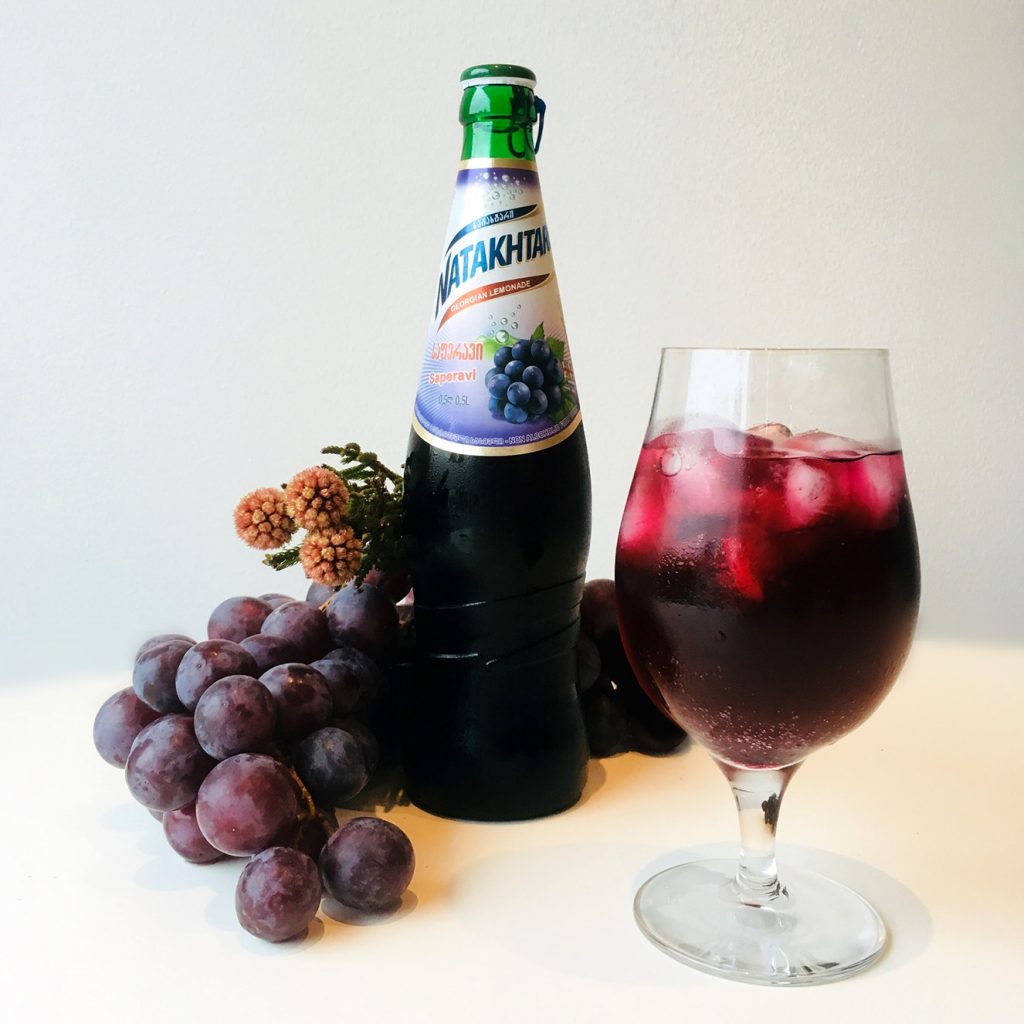 Gruziniškas limonadas "Vynuogės"