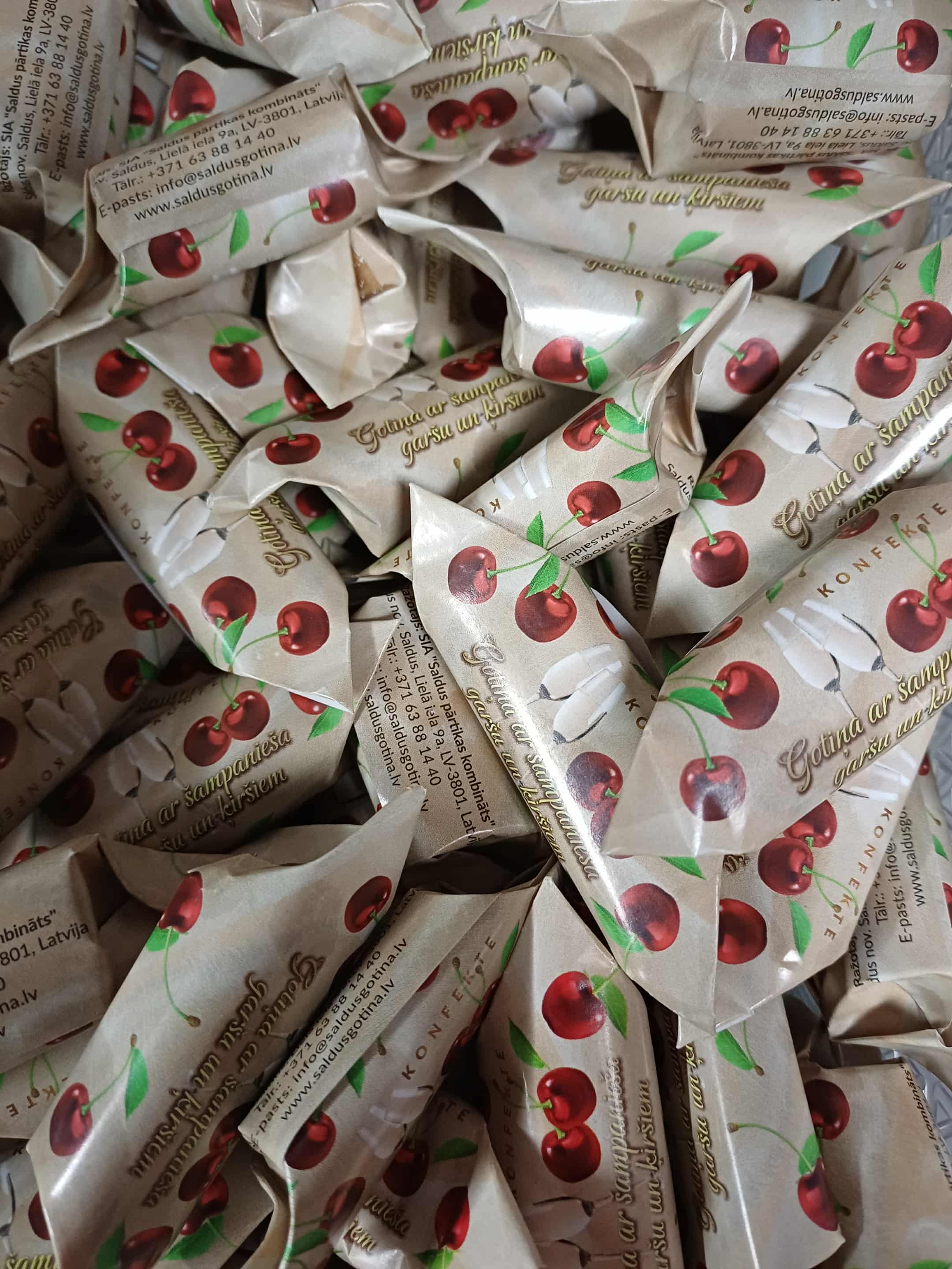 Latviška karvutė šampano skonio su vyšniomis  100 gr.