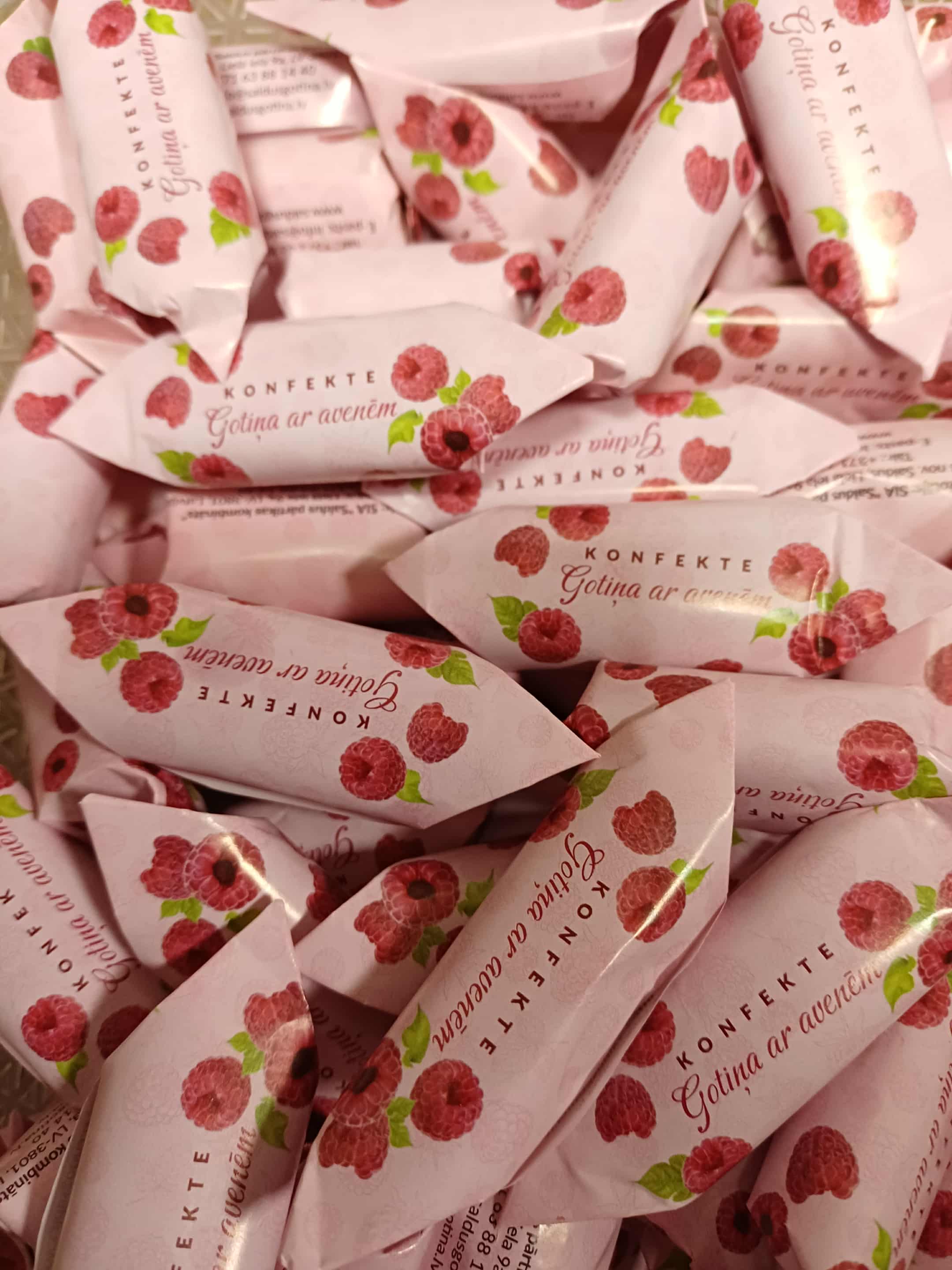 Latviška karvutė su avietėmis 100 gr.