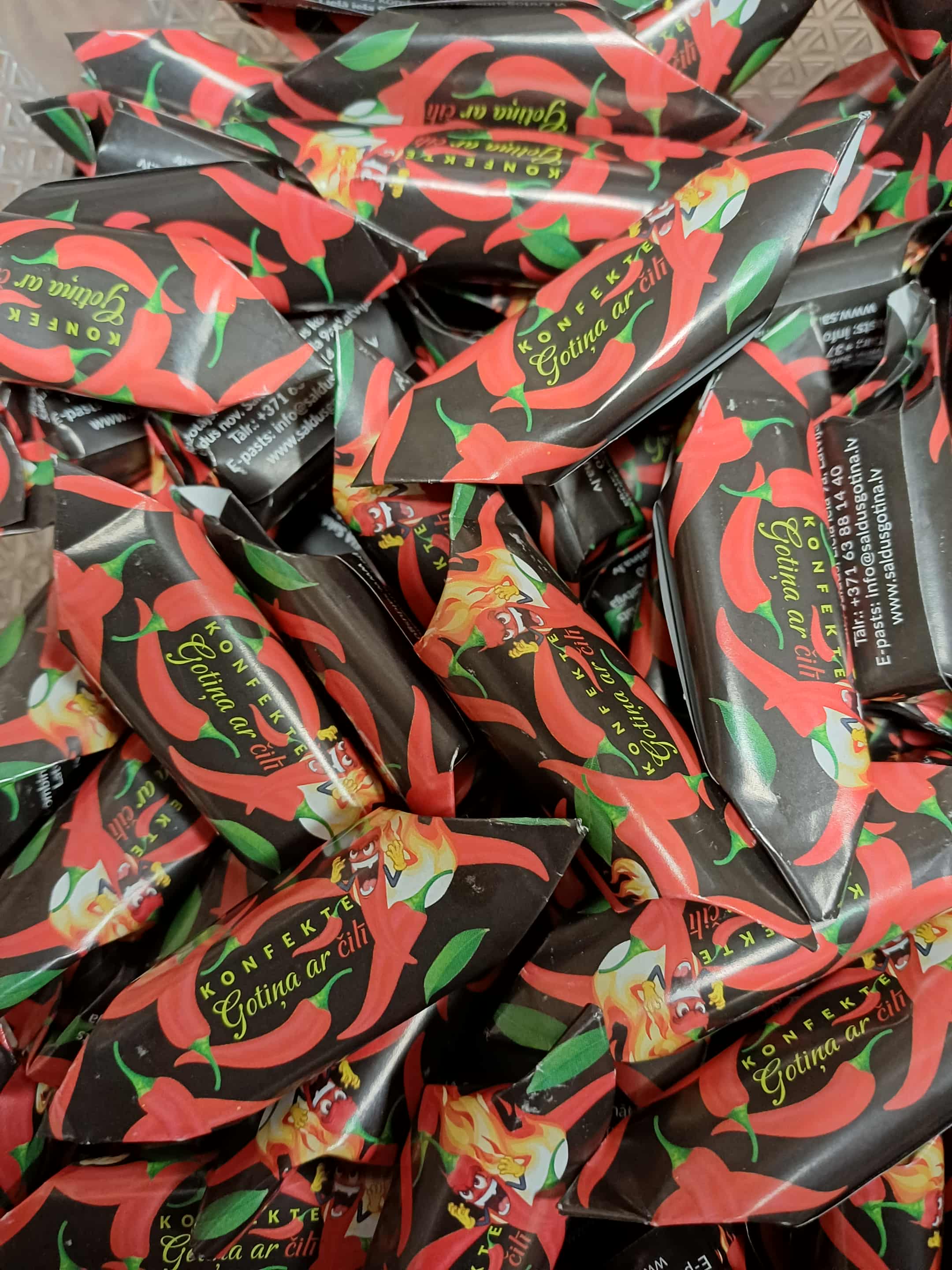 Latviška karvutė su čili pipirais 100 gr.